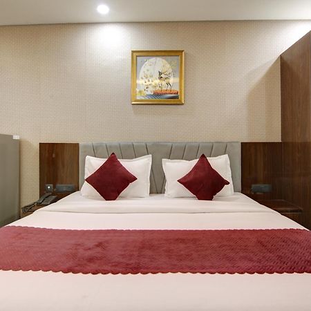 Limewood Stay - Millennium Huda City Center Gurgaon Esterno foto
