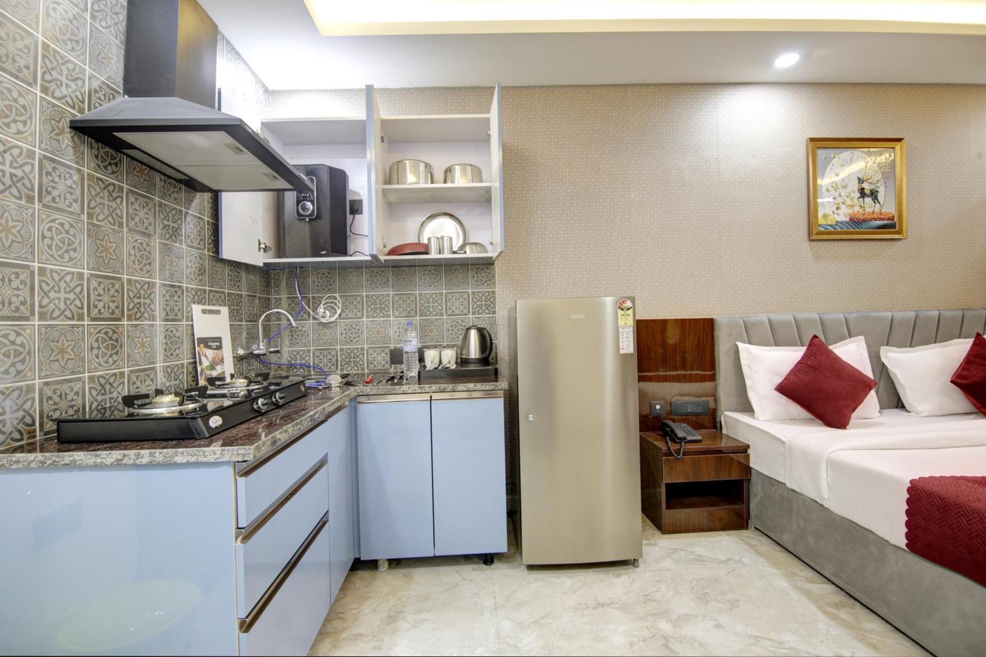Limewood Stay - Millennium Huda City Center Gurgaon Esterno foto