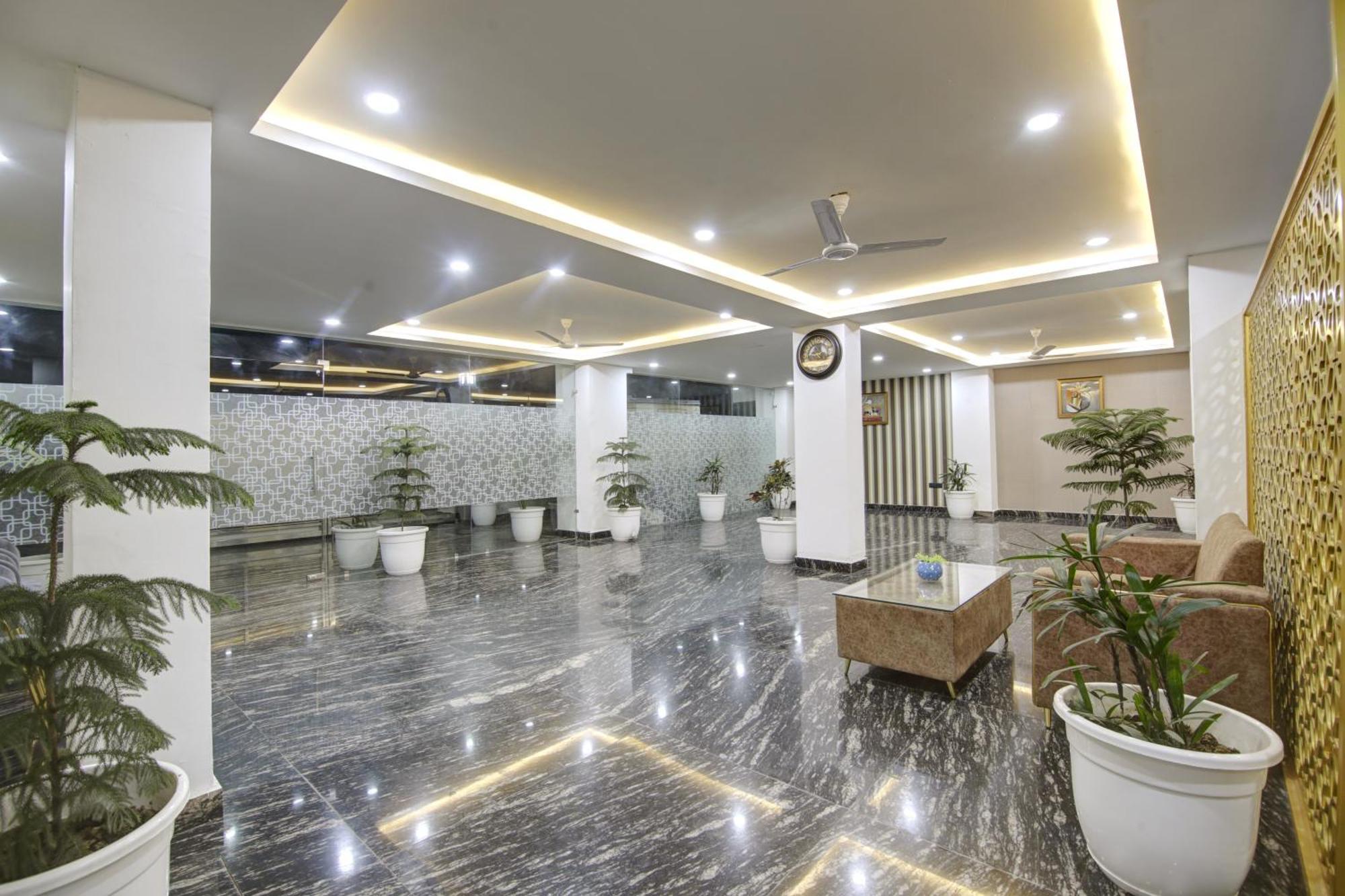 Limewood Stay - Millennium Huda City Center Gurgaon Esterno foto