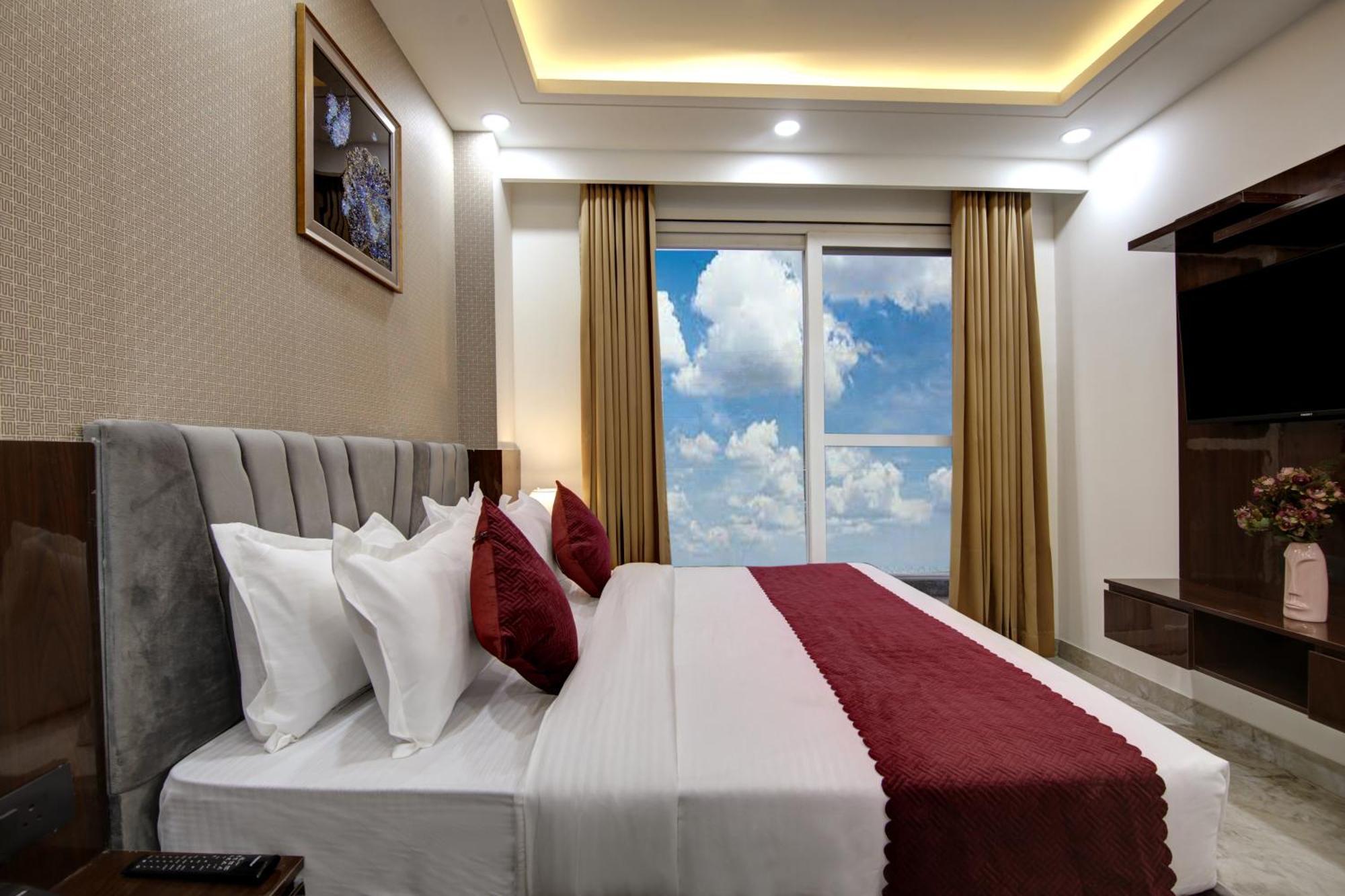 Limewood Stay - Millennium Huda City Center Gurgaon Esterno foto