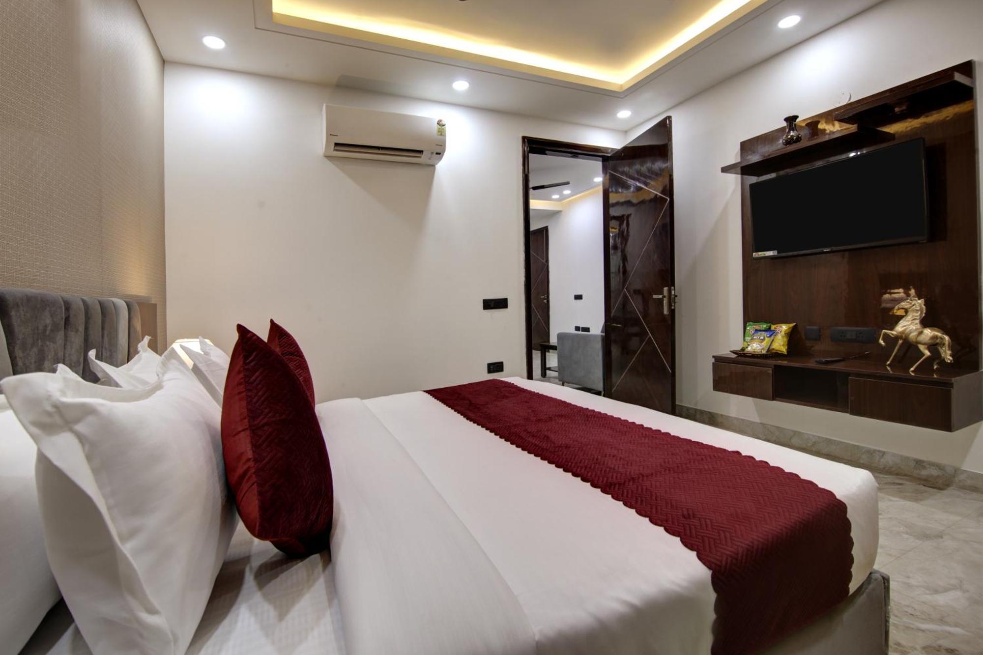 Limewood Stay - Millennium Huda City Center Gurgaon Esterno foto